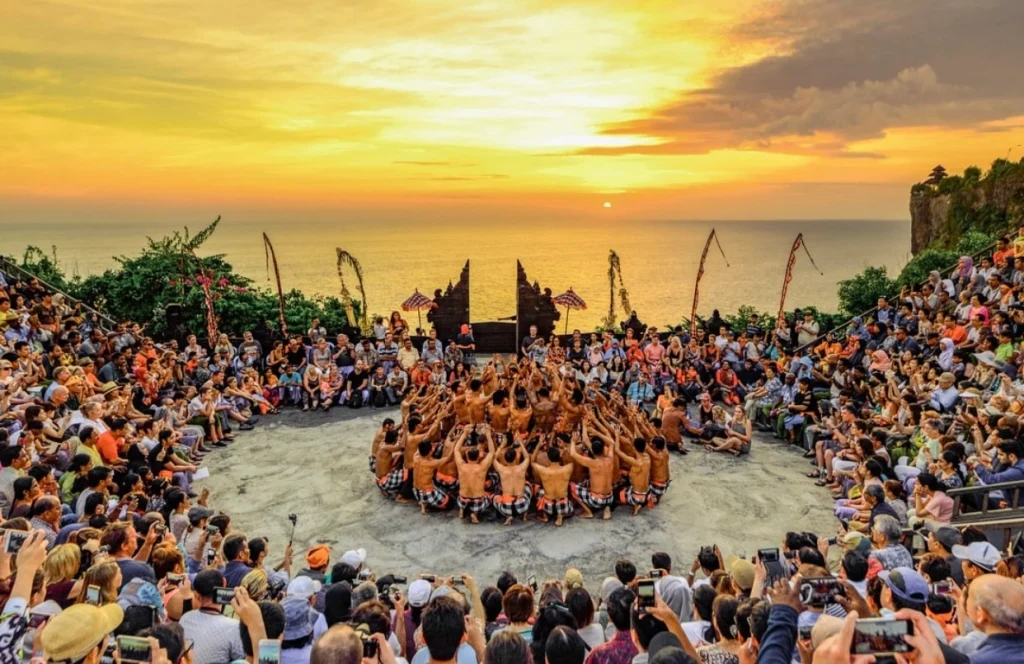 Kecak-bali-uluwatu-conscioustravel.id