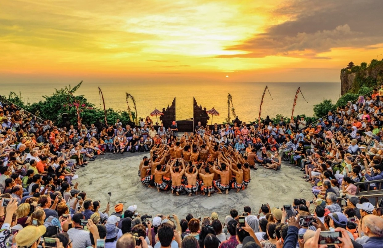 Kecak-bali-uluwatu-conscioustravel.id